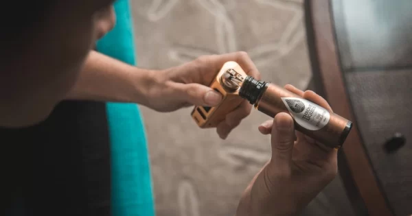 Reasons why Shopping at an Online Headshop better than a glass shop